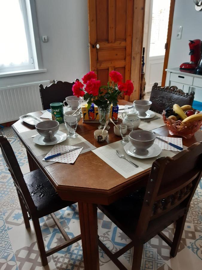 Bed and Breakfast Au Coeur De L'Enclave Moeuvres Exteriér fotografie
